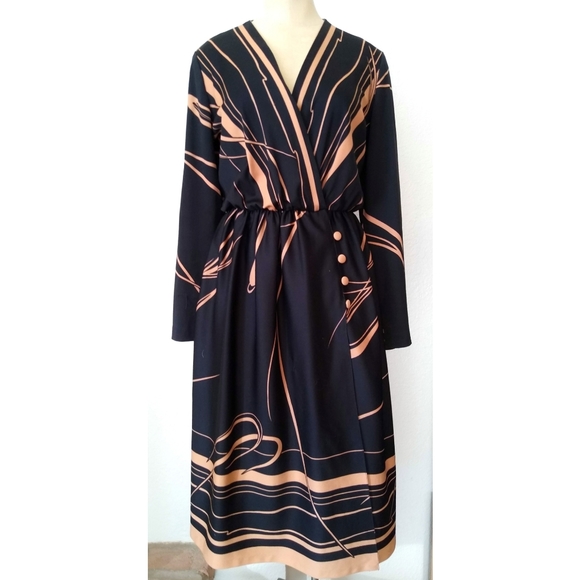 Vtg 70s Faux Wrap Dress - Picture 3 of 10